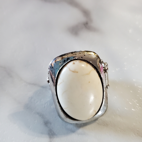 White Stone Silver Tone Stretch Band  💥3 for $24💥 - Picture 7 of 16